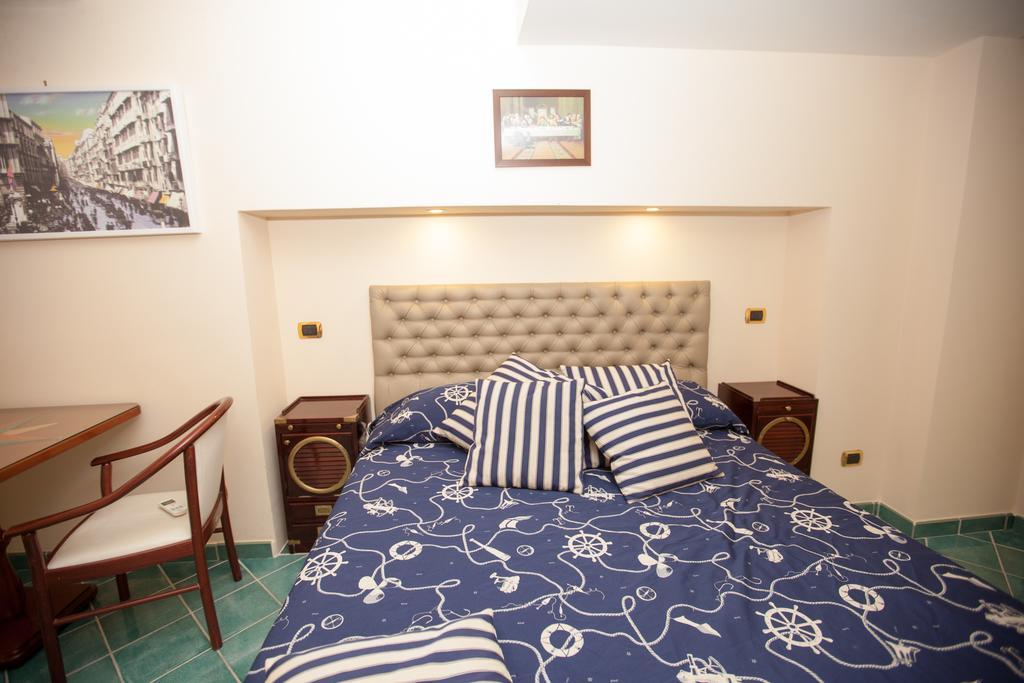 Hotel Ausonia Naples Extérieur photo