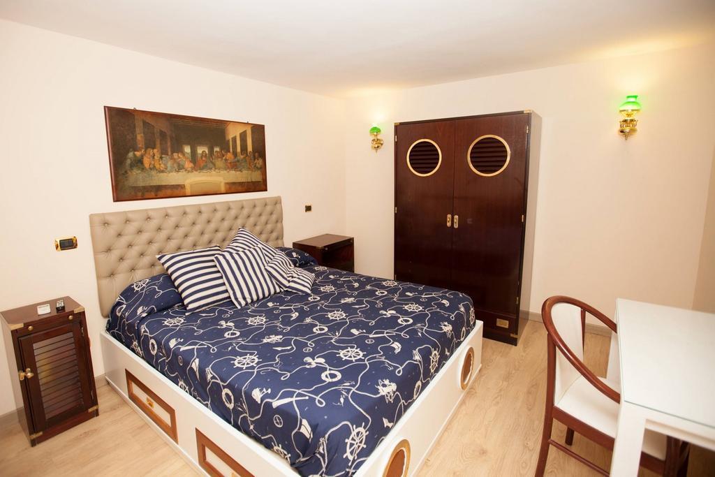 Hotel Ausonia Naples Extérieur photo