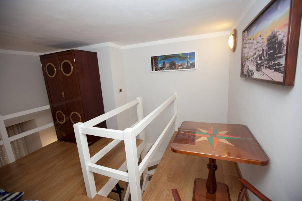 Hotel Ausonia Naples Extérieur photo