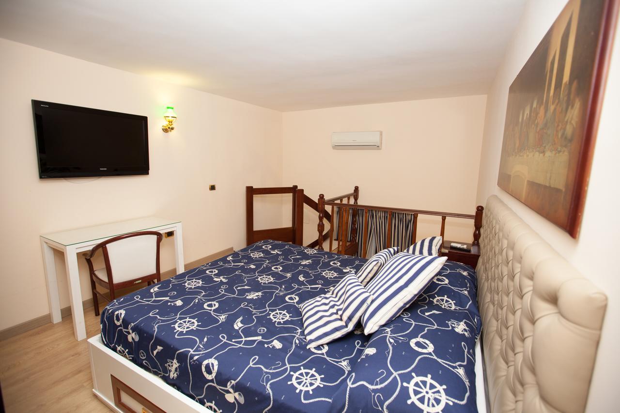 Hotel Ausonia Naples Extérieur photo