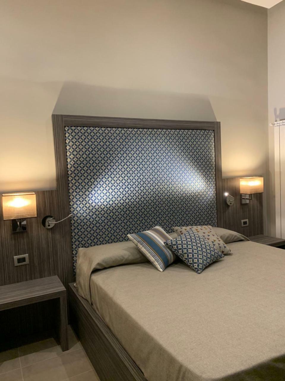 Hotel Ausonia Naples Extérieur photo