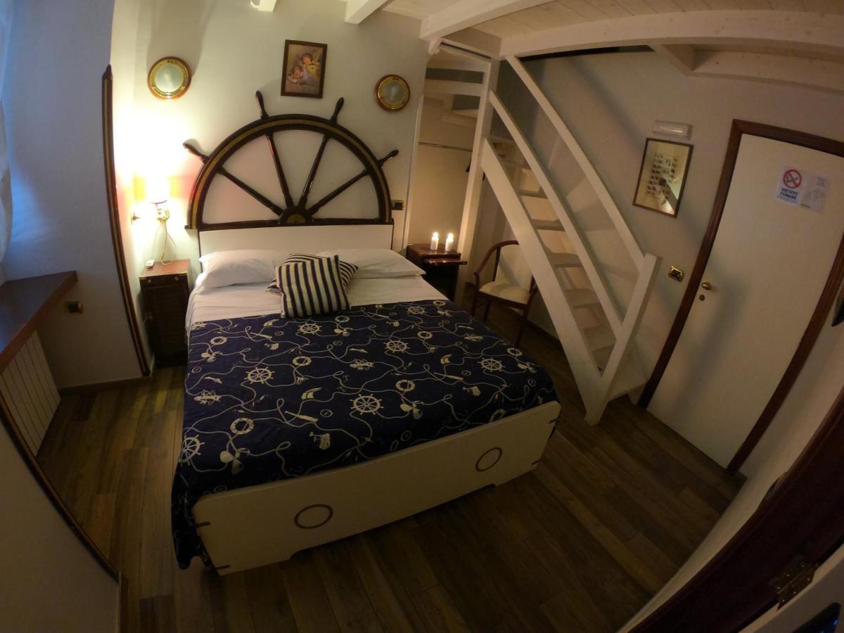 Hotel Ausonia Naples Extérieur photo